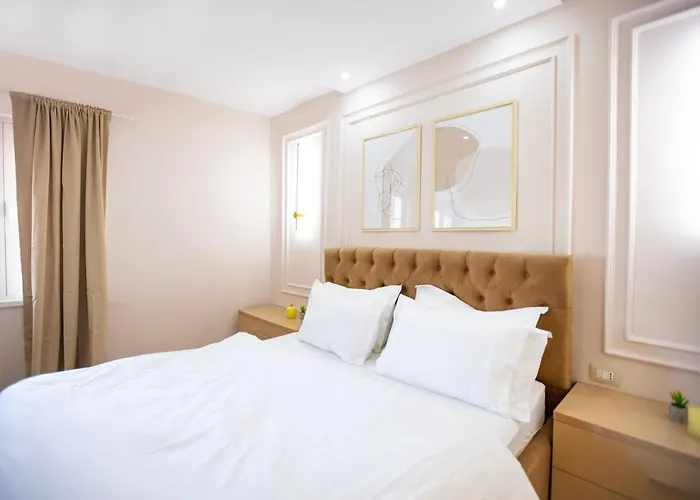 Tirana Center Modern App - The Nest